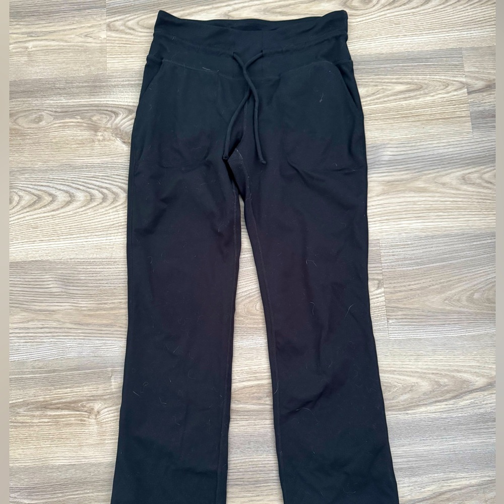 Size Medium black Mondetta leggings